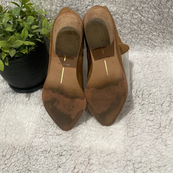 Used Dolce Vita Ankle Booties Size 6.5 - Picture 5 of 9